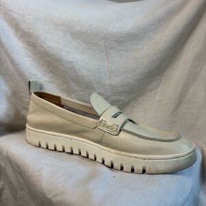 Classic White Loafer | Vionic Uptown | Women’s 8.5 (US), 39 (EU)
